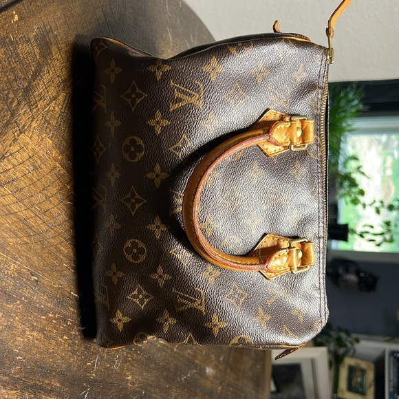 COPY - Louis Vuitton - Picture 5 of 11